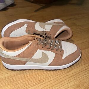 Nike Dunks Low Men’s Size 13 Good Used Condition